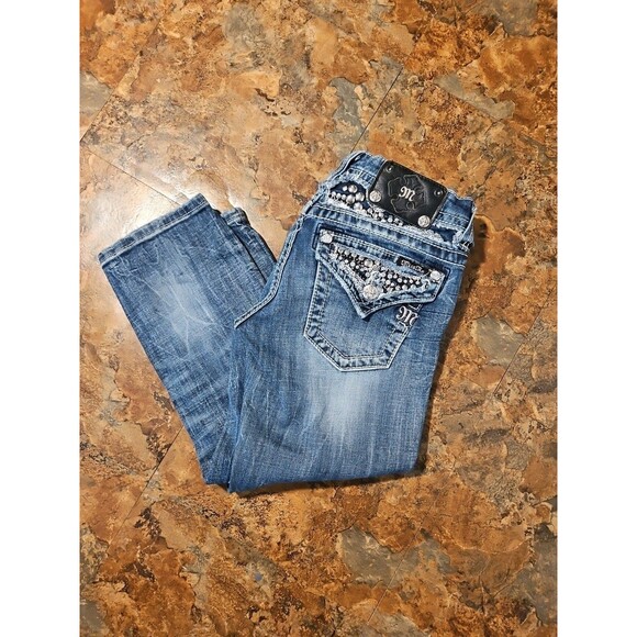 Miss Me Cuffed Capri Size 26 Embezzled Y2K Denim  ‎ Inseam 20"  (J1) - Picture 2 of 10